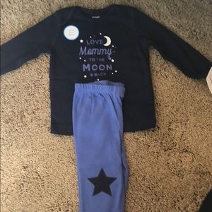 Carter’s - “I love mommy to the moon & back”Outfit
